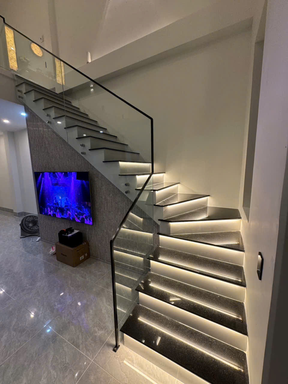 Led cầu thang - Bản cao cấp (royal)